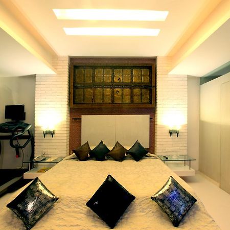 Hotel Peninsula Grand Bombay Exterior foto