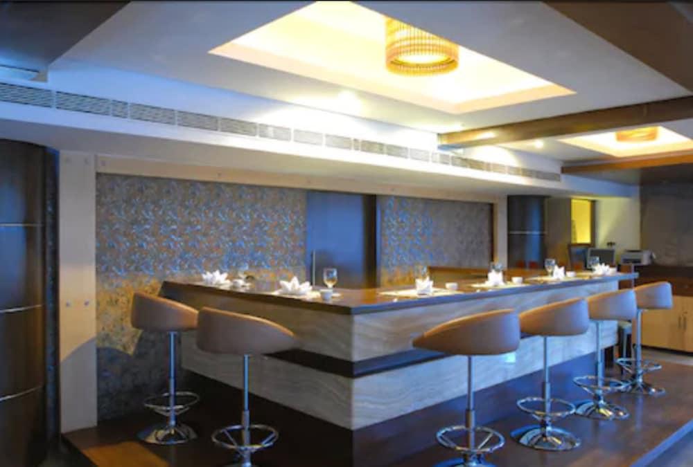 Hotel Peninsula Grand Bombay Exterior foto