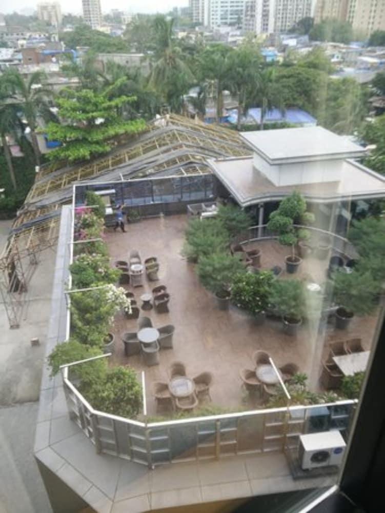 Hotel Peninsula Grand Bombay Exterior foto